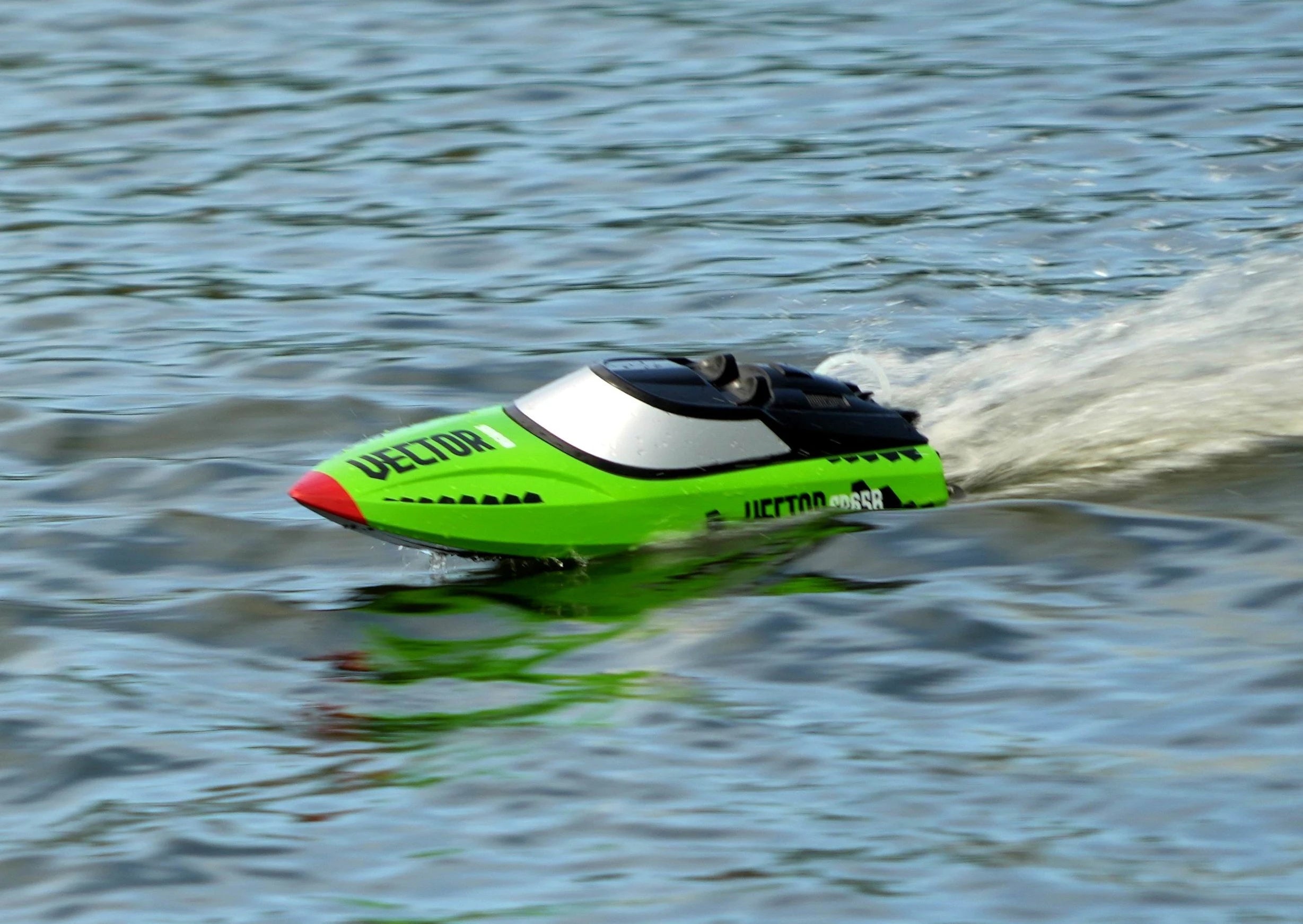 RC Racing BoatsHigh-Speed Racing Boats | Max Speed Over 70km/h ...